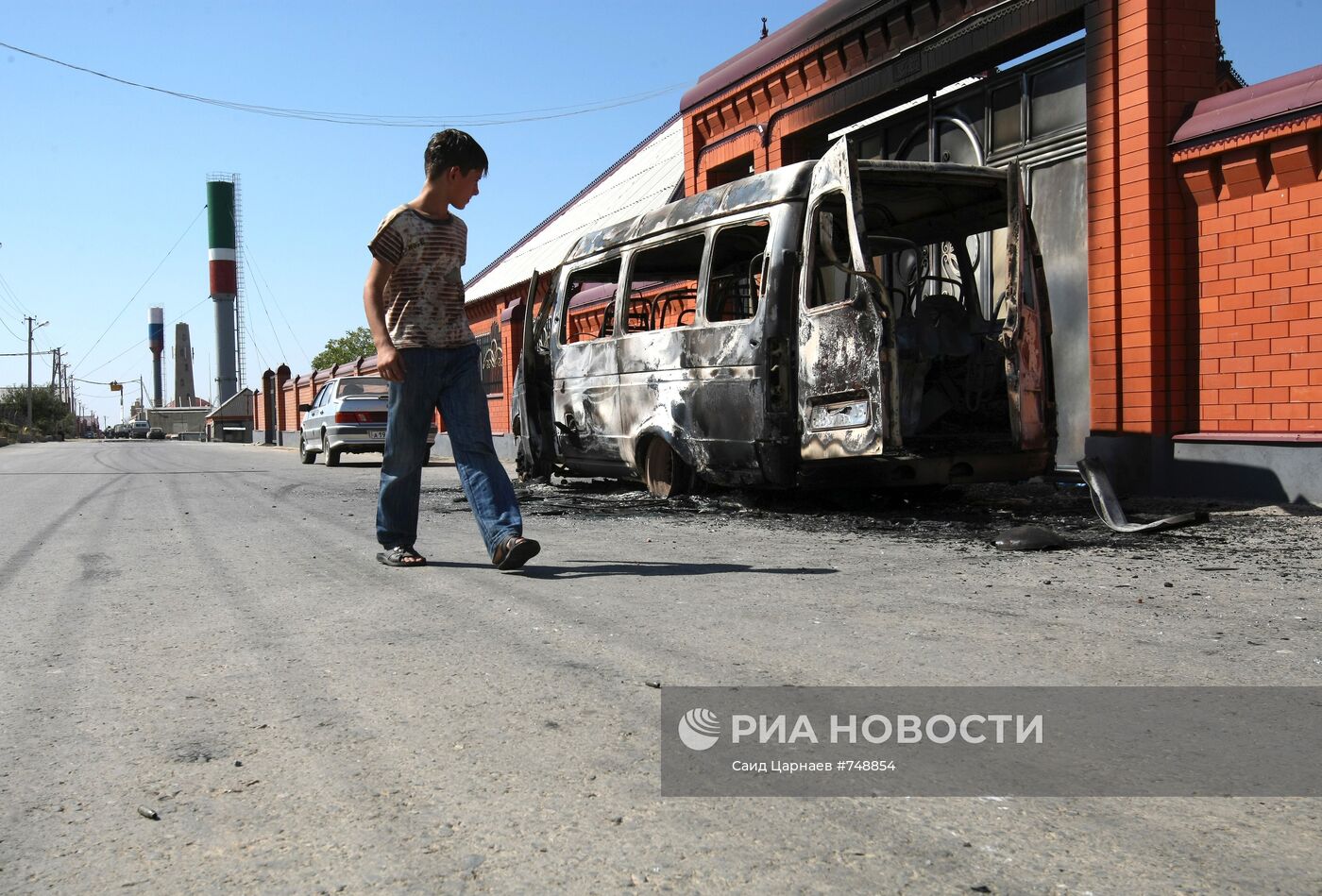 Последствия ночного нападения боевиков на село Центорой | РИА Новости  Медиабанк