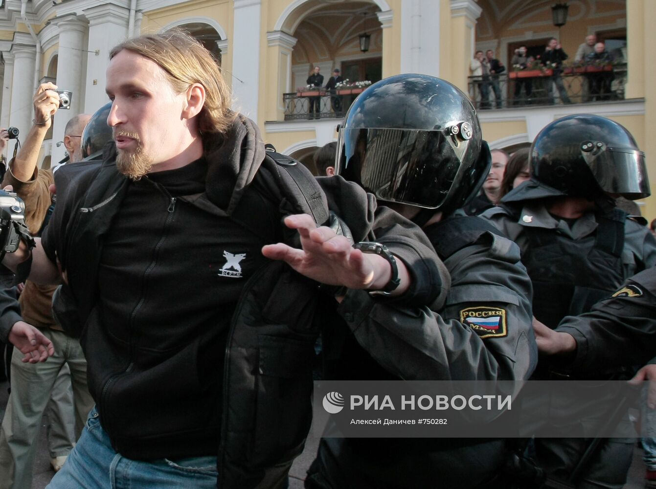 Задержаны участники акции в Санкт-Петербурге