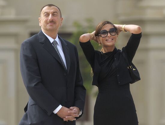 Президент Азербайджана Ильхам Алиев с супругой Мехрибан