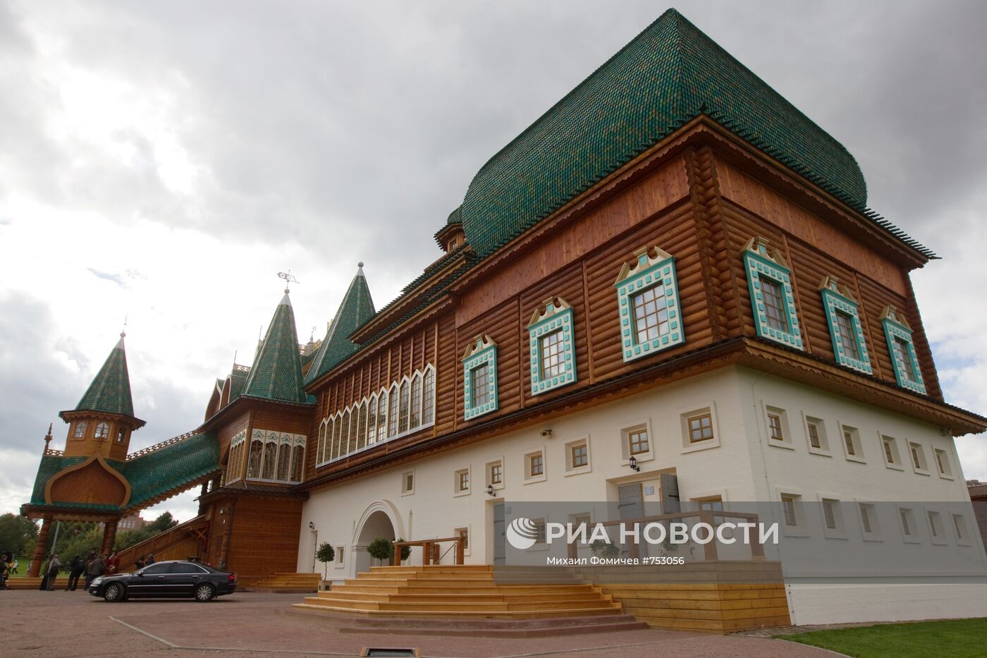 Воссозданный дворец царя Алексея Михайловича