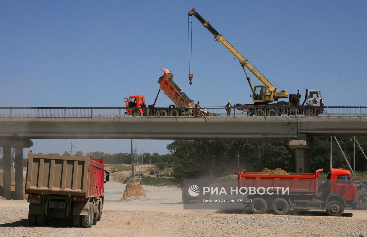Строительство участка новой автомобильной дороги в Приморье