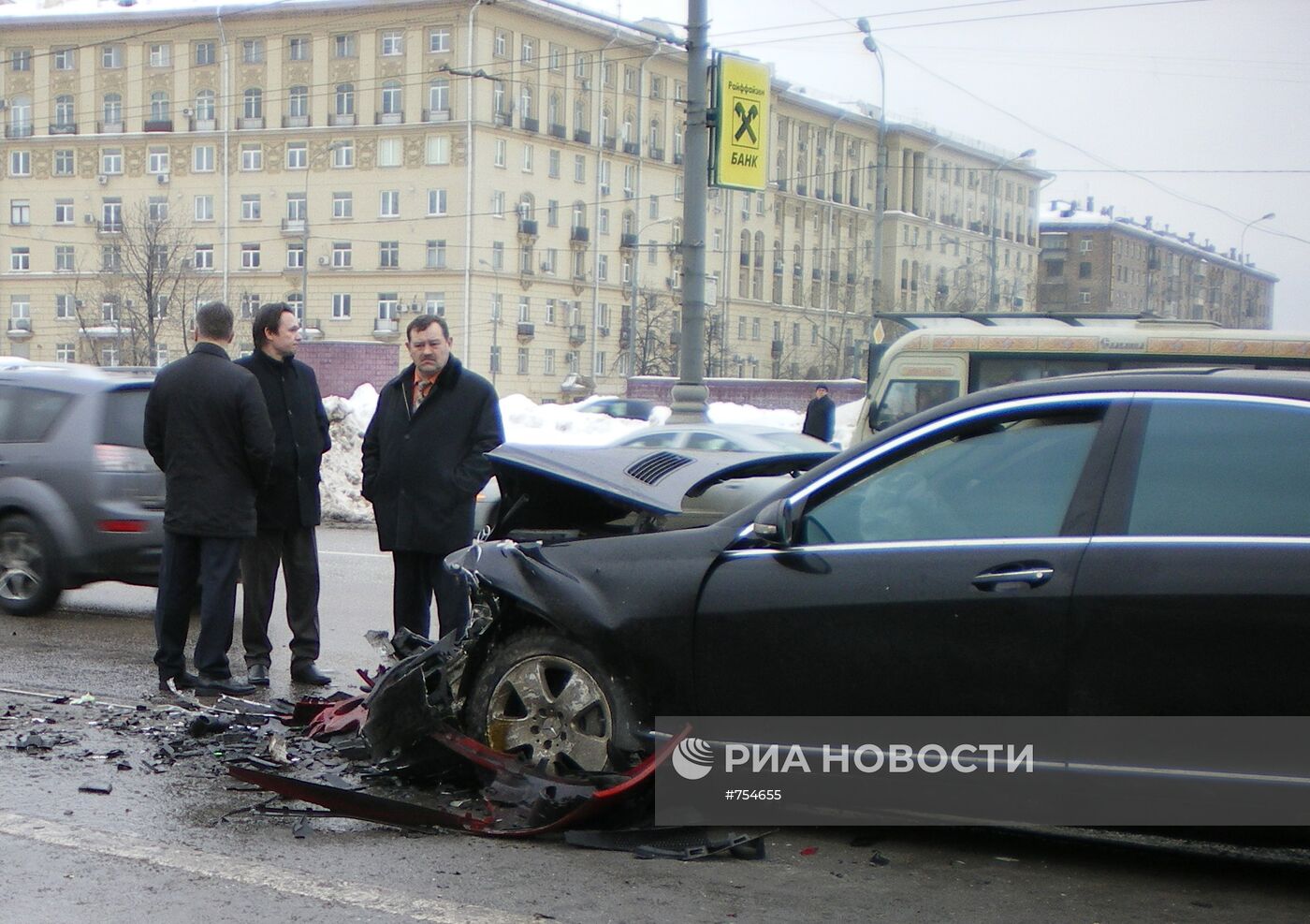 ДТП на Ленинском проспекте с участием машины Анатолия Баркова