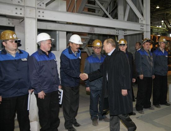 Рабочая поездка премьер-министра РФ Владимира Путина в Ижевск
