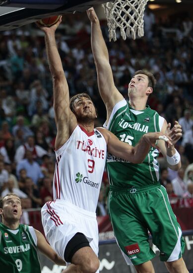 Баскетбол. ЧМ 2010. Мужчины. Матч Турция - Словения