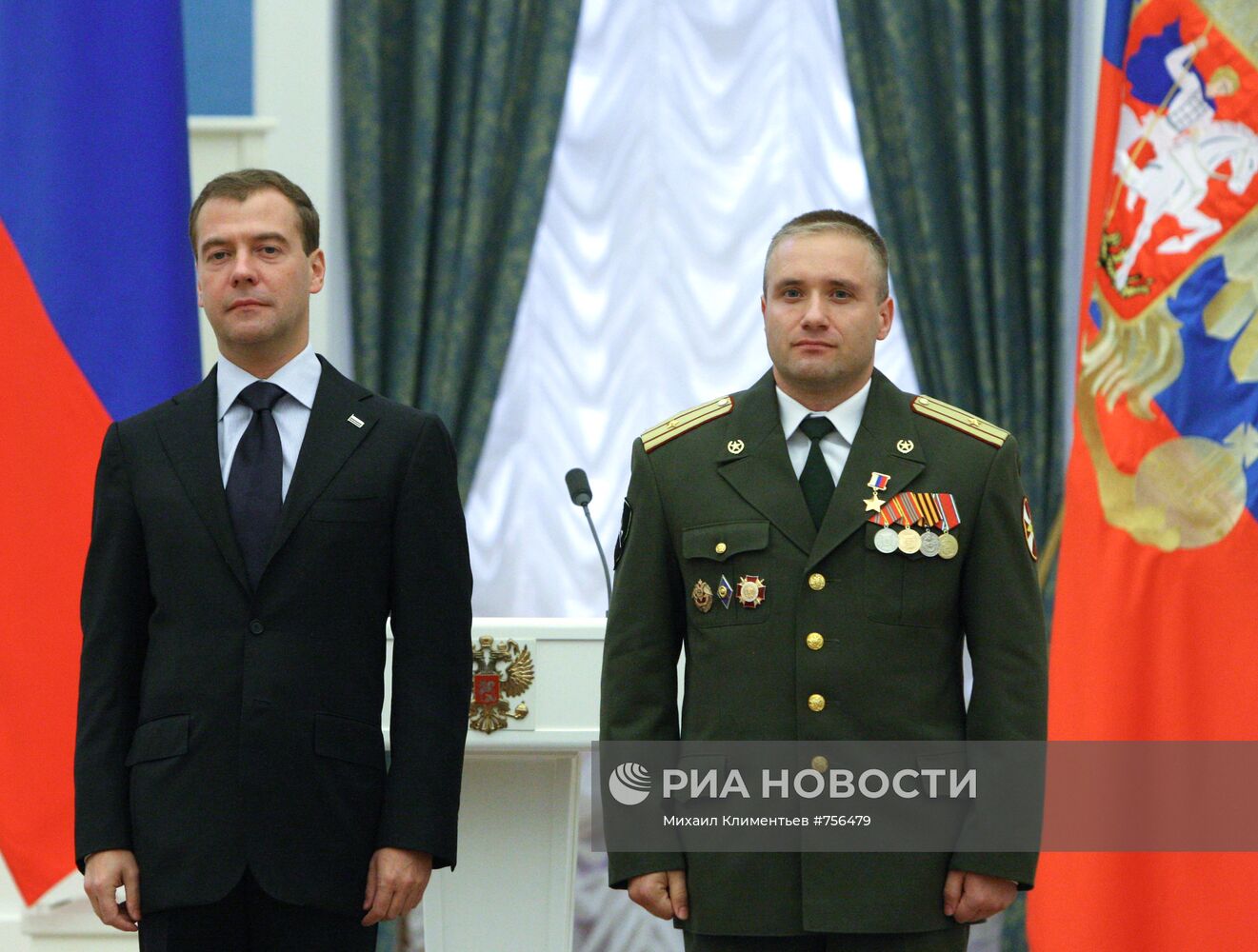 Д.Медведев вручил государственные награды россиянам