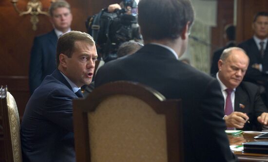 Встреча Дмитрия Медведева с руководителями парламентских партий
