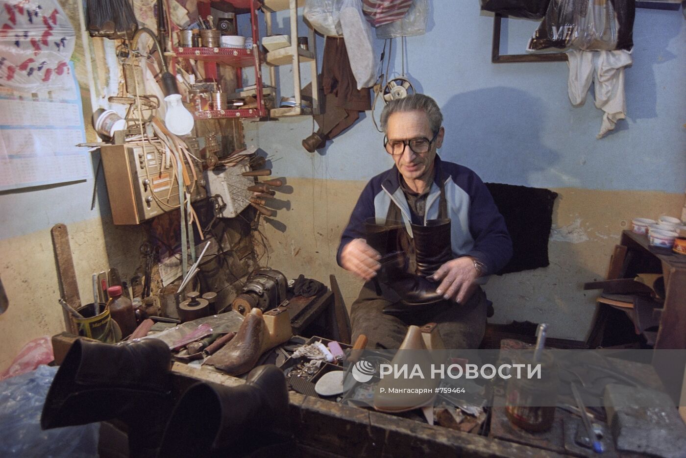 Лавка сапожника в Ереване
