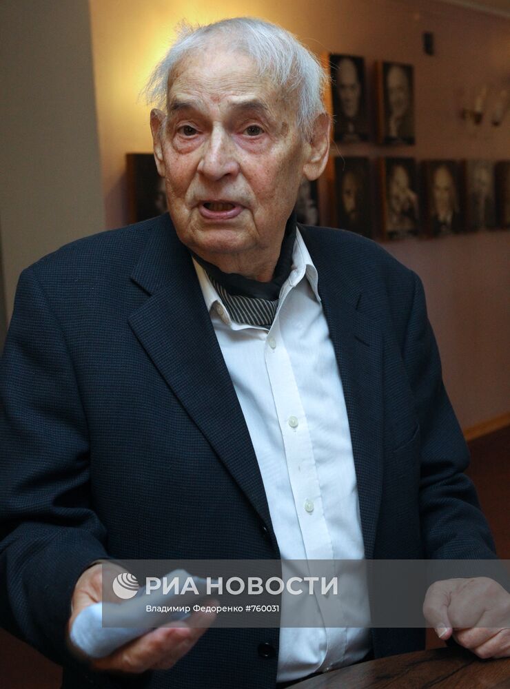 Анатолий Адоскин
