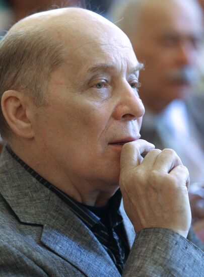 Александр Филиппенко