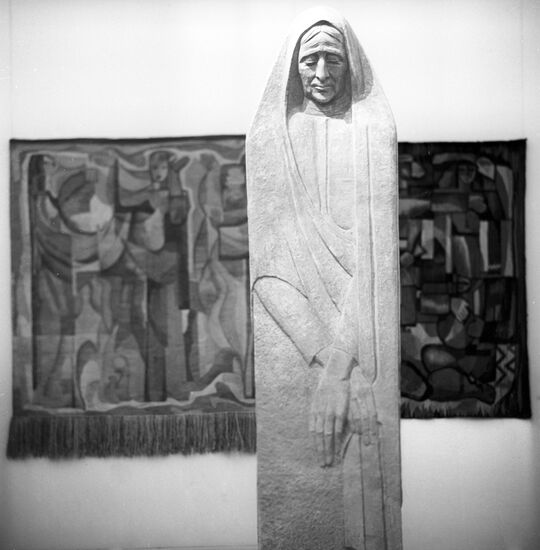 К. Д. Алекперов "Мать отважных"