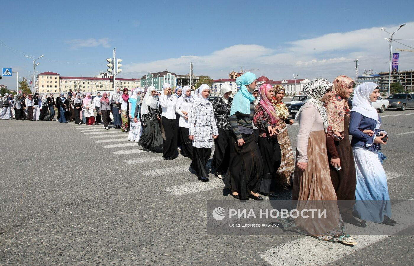 Акция "Как должна одеваться чеченская женщина" в Грозном