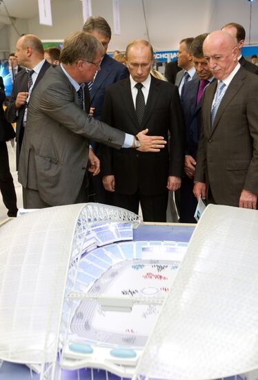 В. Путин на IX Международном инвестиционном форуме "Сочи-2010"