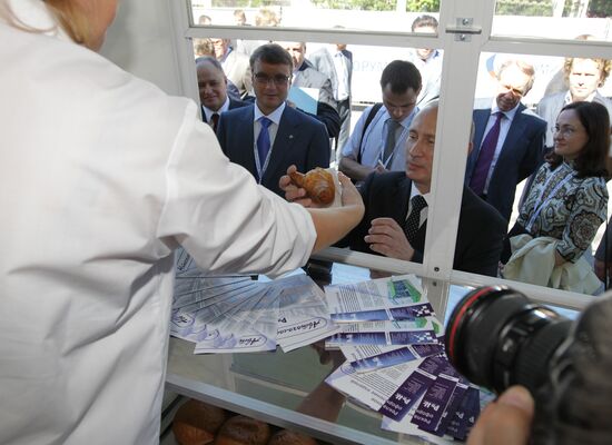 В. Путин на IX Международном инвестиционном форуме "Сочи-2010"