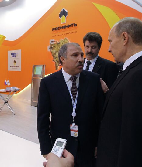 В. Путин на IX Международном инвестиционном форуме "Сочи-2010"