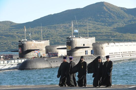 Священнослужители на пирсе 16 эскадры подводных лодок