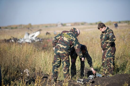 На месте падения спортивного самолета Як- 52
