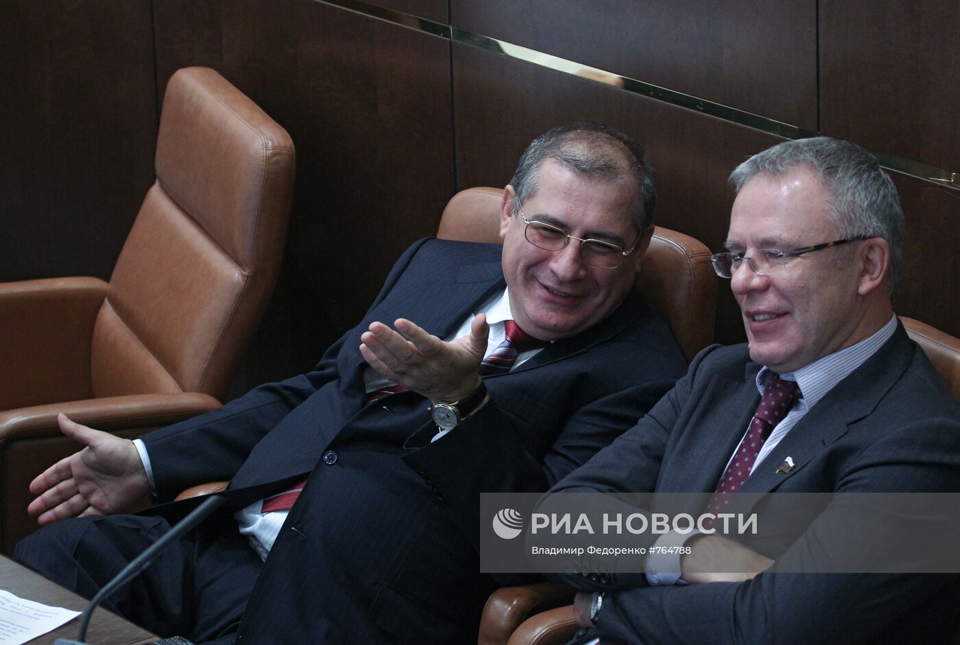 Оганес Оганян и Вячеслав Фетисов