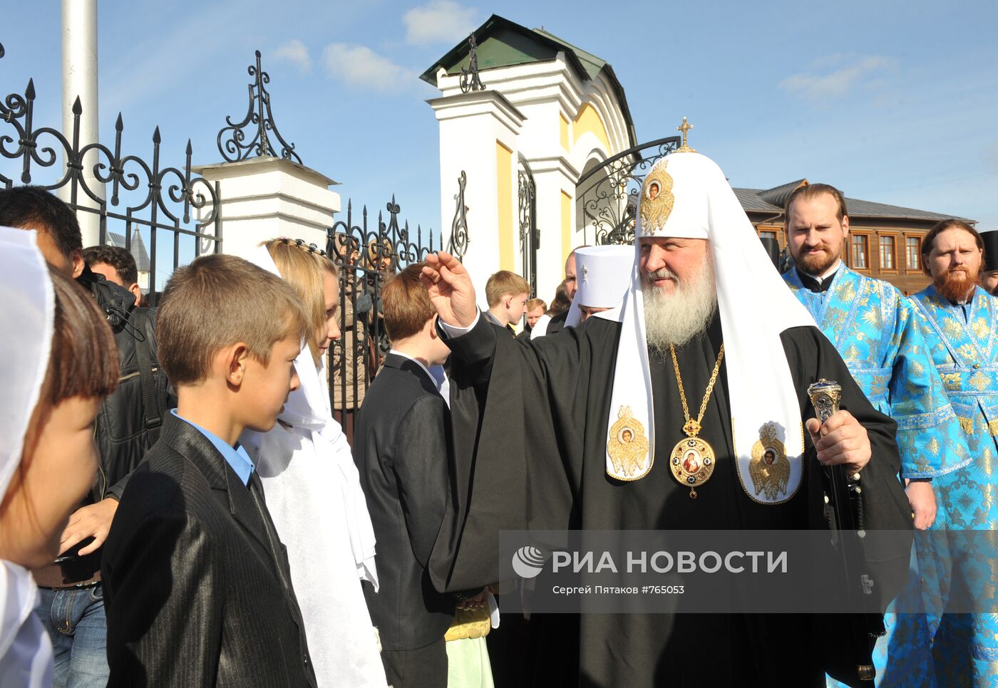 Патриарх Кирилл посетил у Спасо-Преображенского собора Якутска