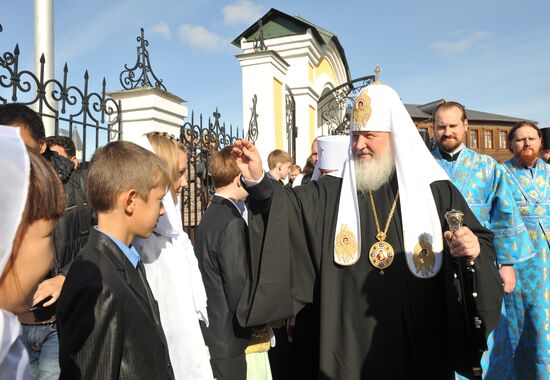 Патриарх Кирилл посетил у Спасо-Преображенского собора Якутска