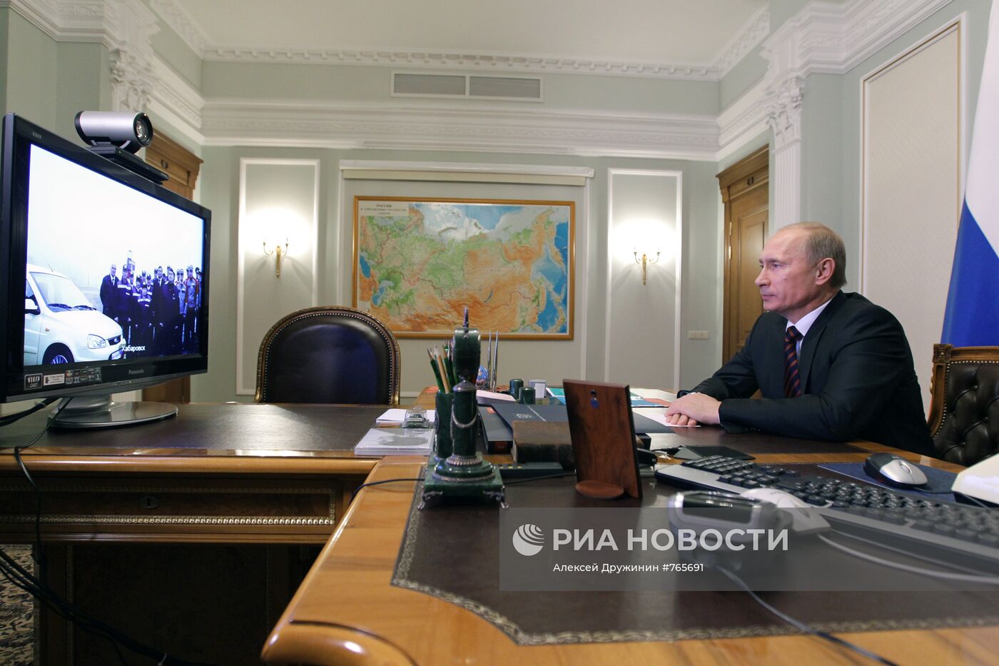 В.Путину доложили о завершении строительства трассы "Амур"