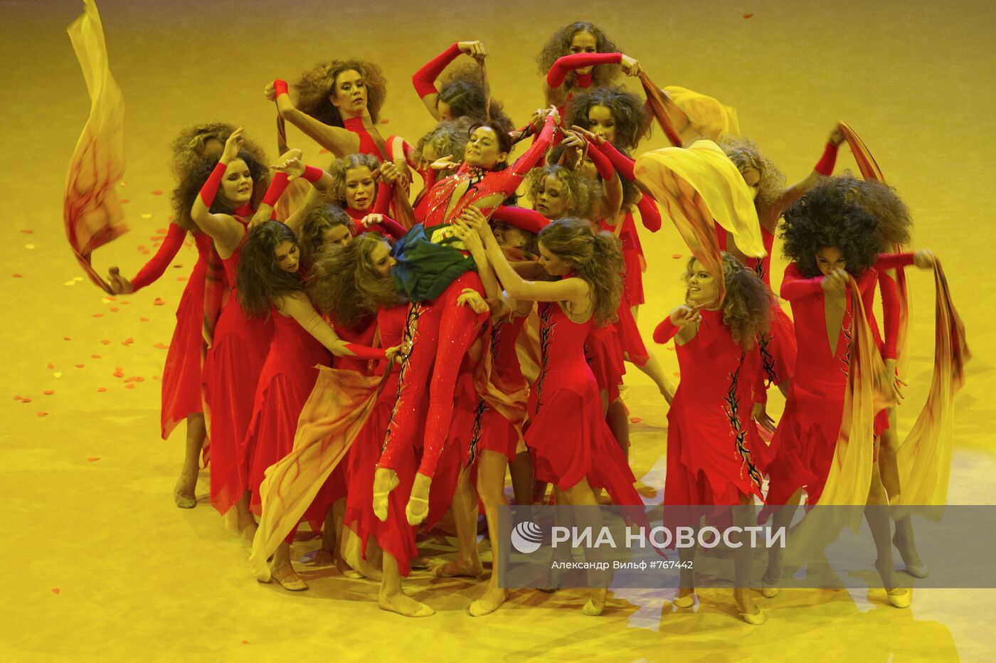 Гала-концерт в честь окончания чемпионата мира по гимнастике