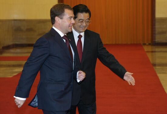 Официальный визит Дмитрия Медведева в Китай. Второй день