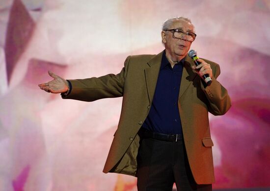 Олег Ануфриев