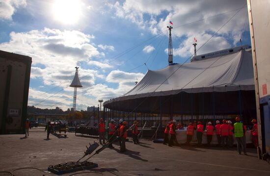 Установка большого купола Cirque du Soleil
