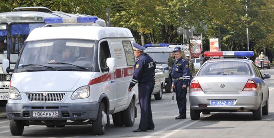 Автомобиль со взрывчаткой обнаружили возле кафе в Ставрополе
