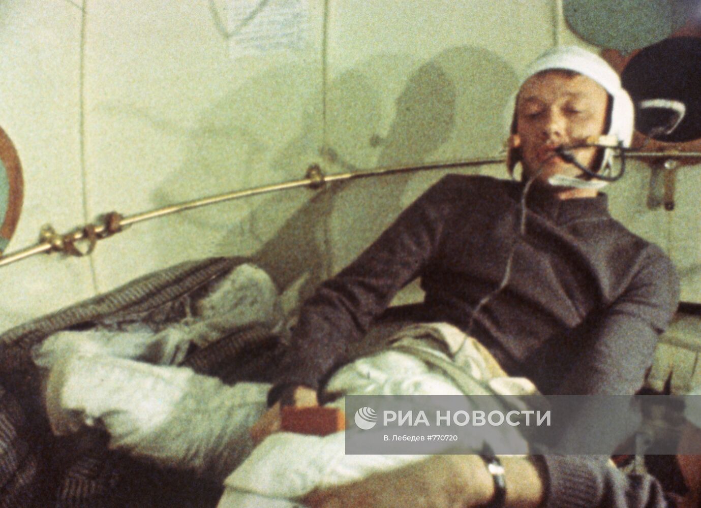 Кадр из фильма "Четверо в космосе"