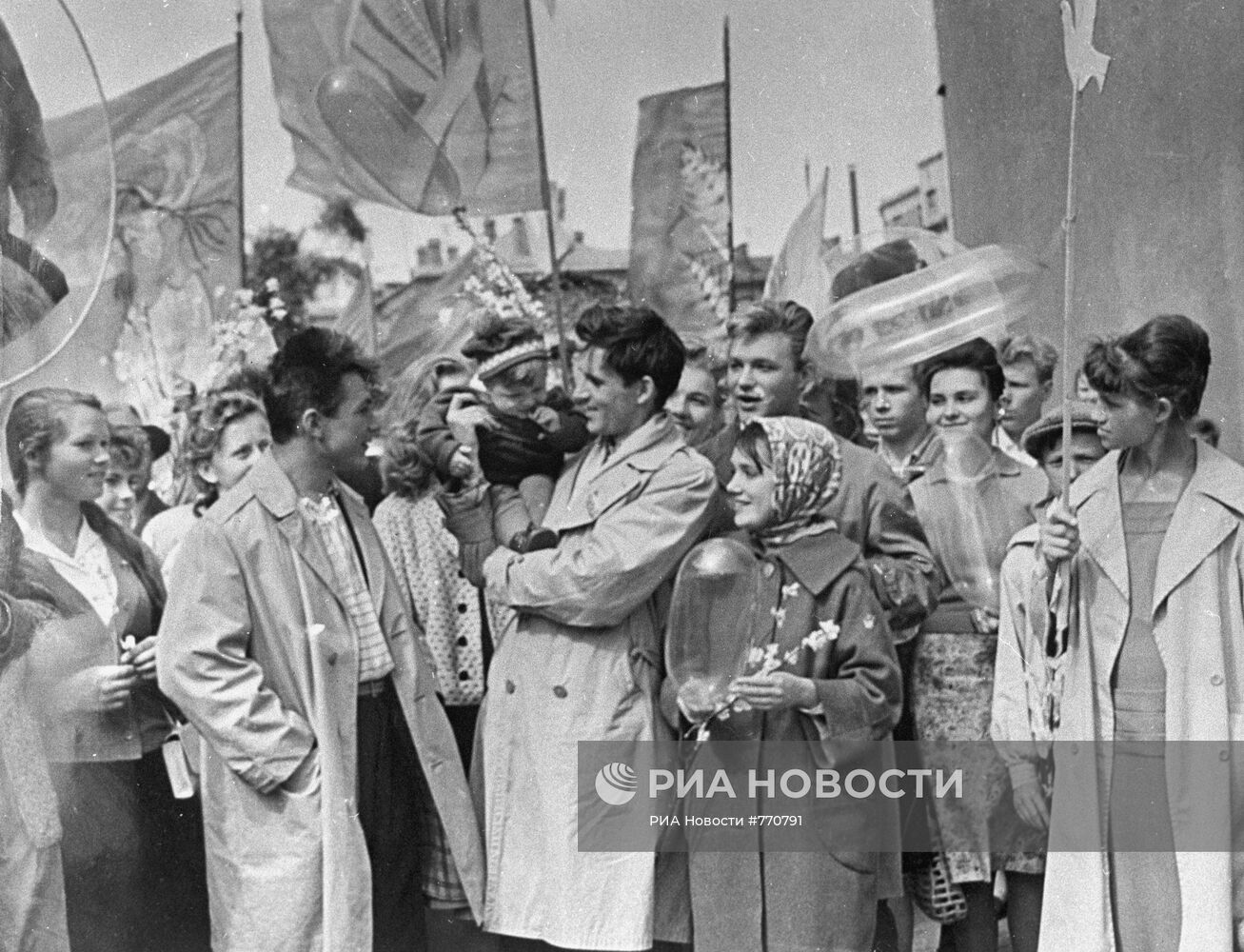 Кадр из фильма "Мне двадцать лет"