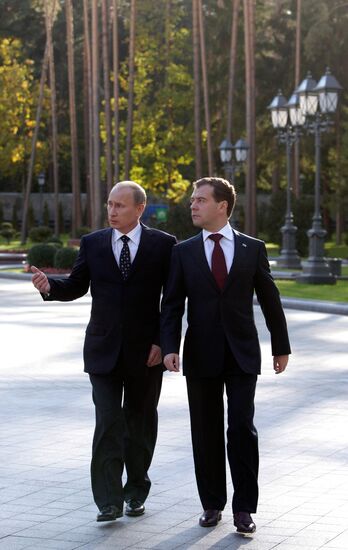 Встреча Дмитрия Медведева и Владимира Путина