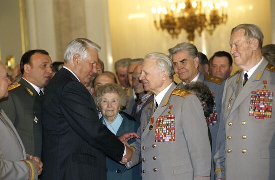 Президент Б.Н. Ельцин на встрече с участниками Великой...