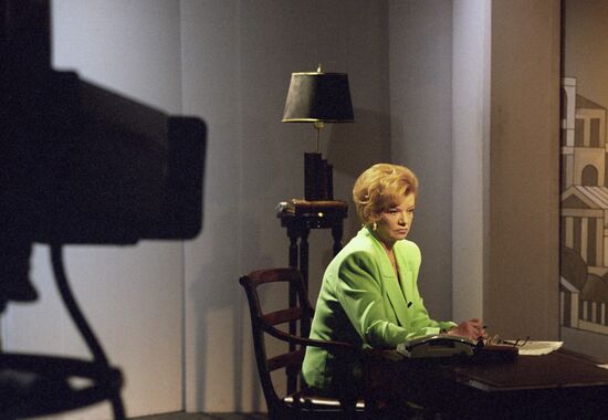 Ведущая Анеля Меркулова