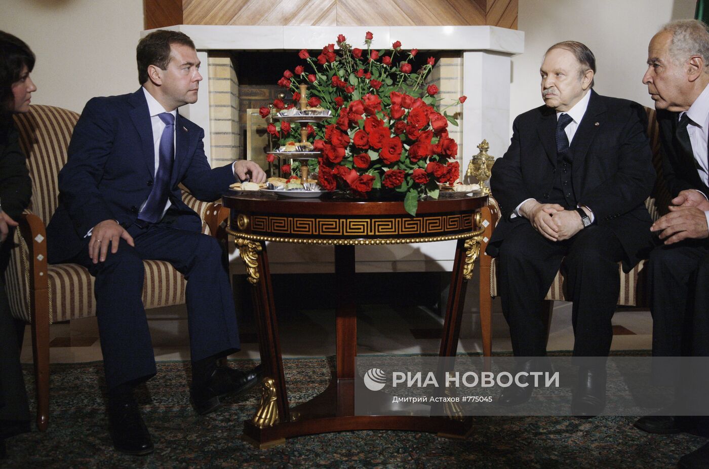 Официальный визит Дмитрия Медведева в Алжир