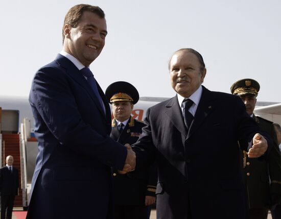 Официальный визит Дмитрия Медведева в Алжир