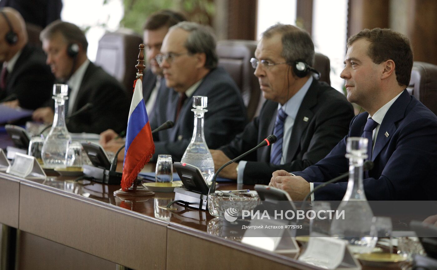 Официальный визит Дмитрия Медведева в Алжир