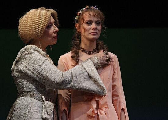 Инна Чурикова и Алла Юганова