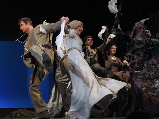 Дмитрий Певцов и Инна Чурикова