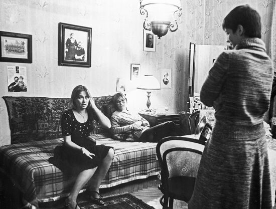 Кадр из фильма "Зимняя вишня"