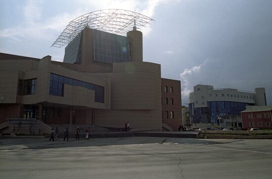 Новое здание Якутского академического драматического театра