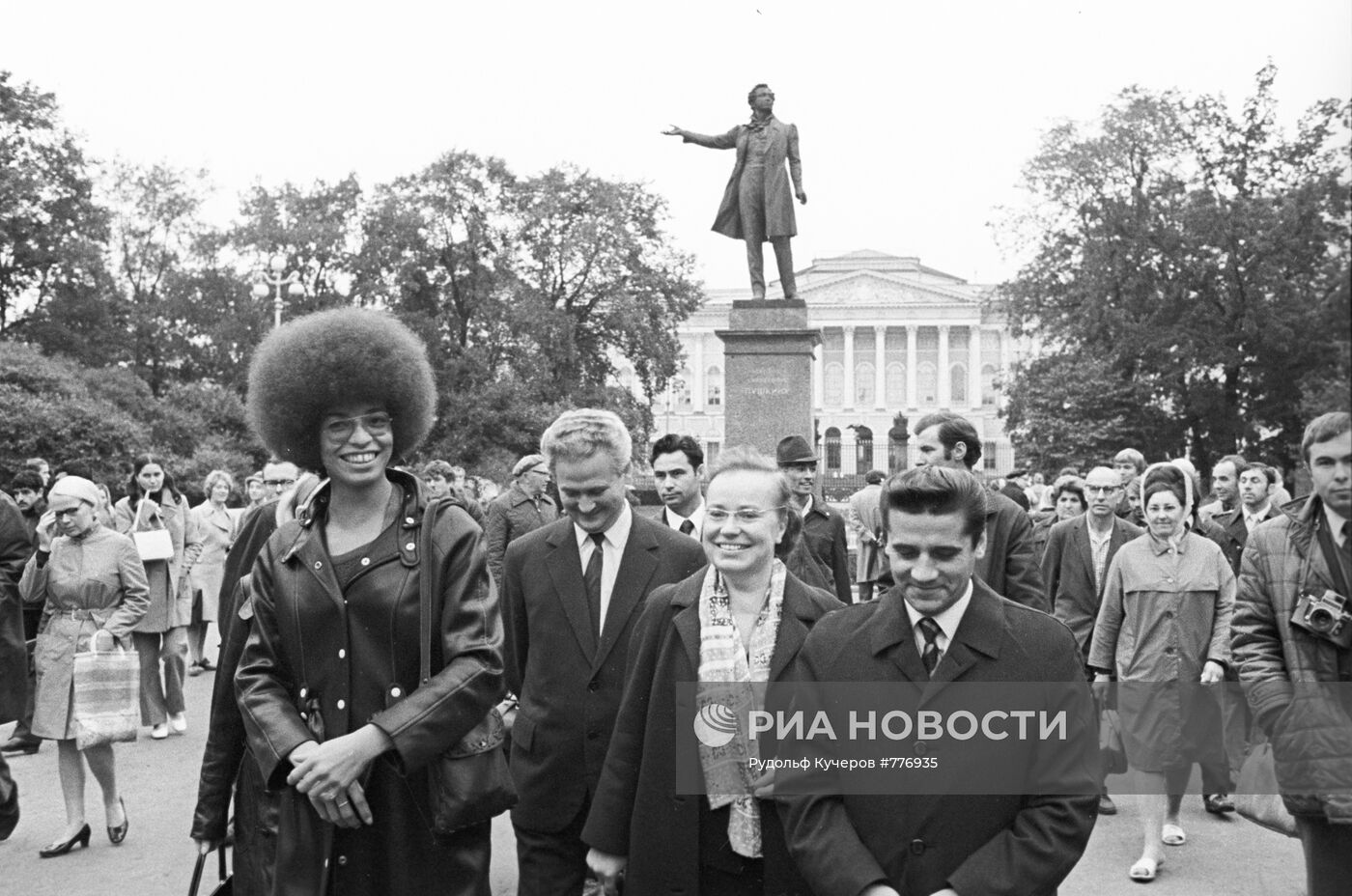 Анджела Дэвис во время посещения СССР