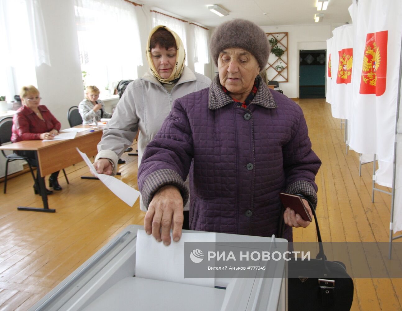 На избирательном участке села Грибское Благовещенского района