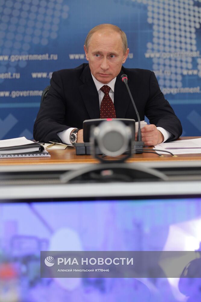 Владимир Путин на свещании по вопросу развития газовой отрасли