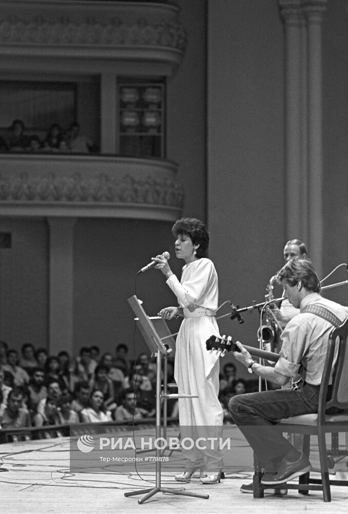 Певица Татевик Оганесян