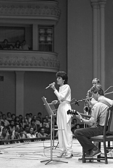 Певица Татевик Оганесян