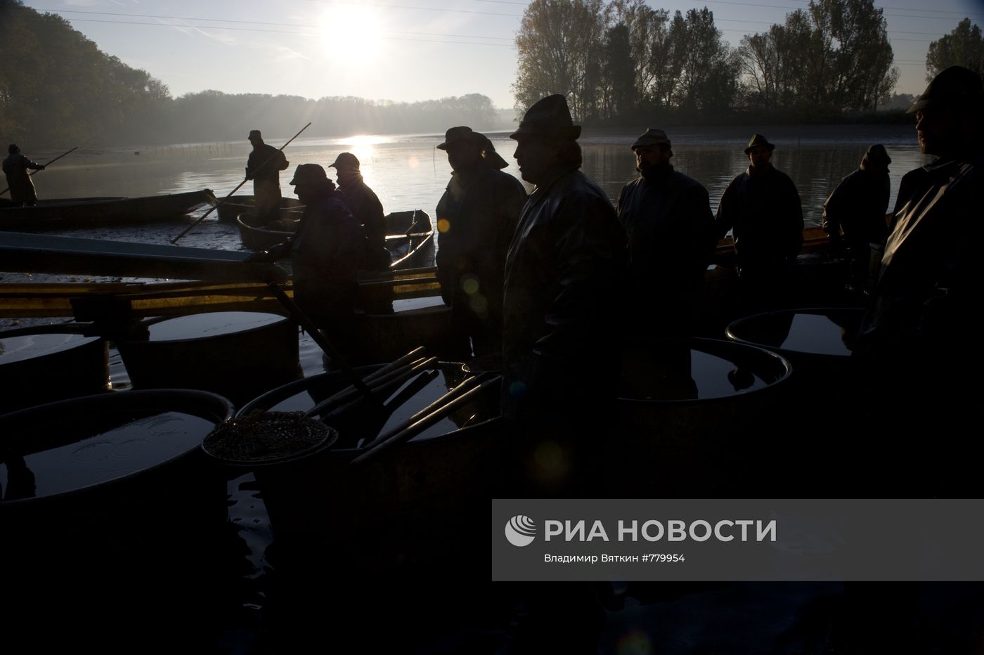 Отлов традиционного рождественского карпа
