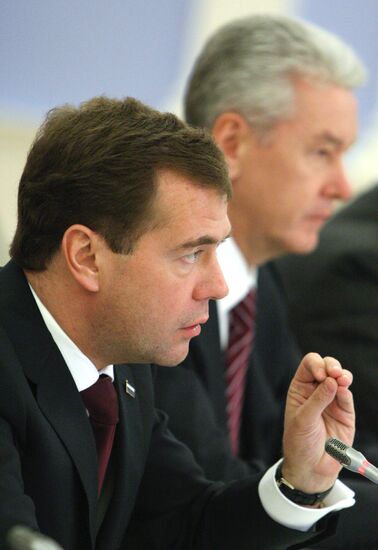 Д.Медведев встретился с членами научного совета Фонда "Сколково"