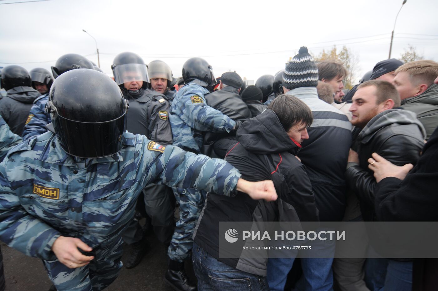 Митинг протеста против сноса гаражей в Санкт-Петербурге