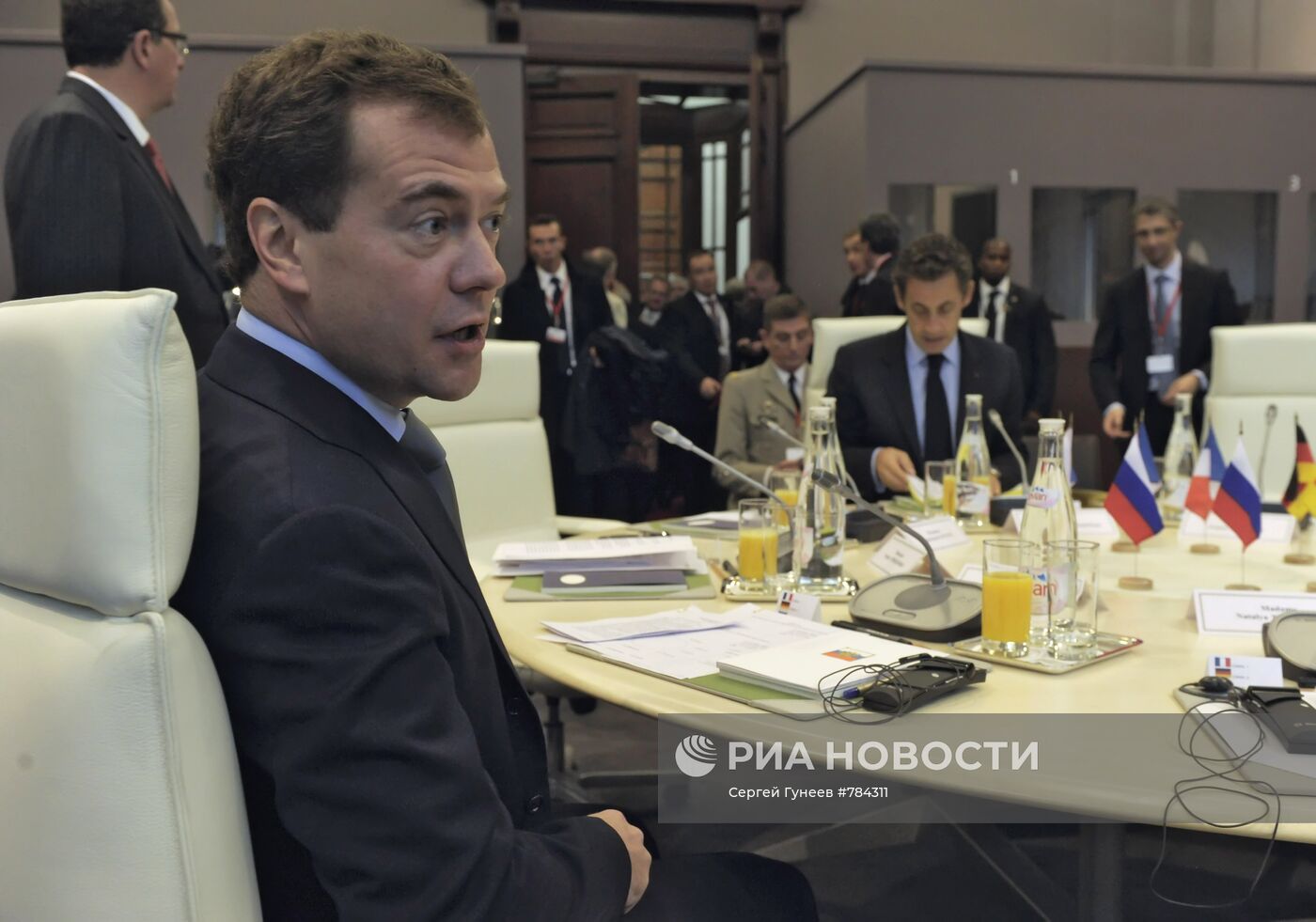 Президент России Дмитрий Медведев во Франции